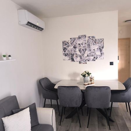 Apartman Rex Svinisce Exterior photo